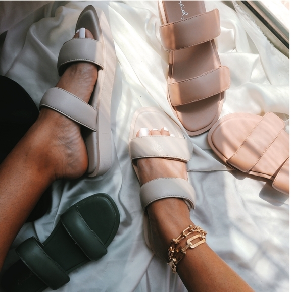 🚨FEW PAIRS LEFT// Ivory Puffer 2 band Sandal - Picture 4 of 4